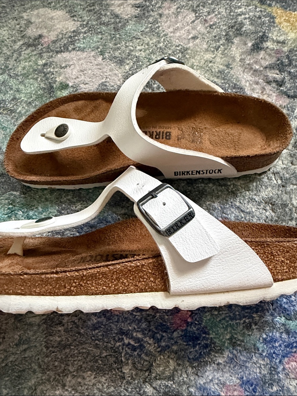 Birkenstock White Gizeh Thong Sandals - Picture 4 of 4